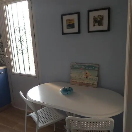 Olive Mare Holidays アパート *